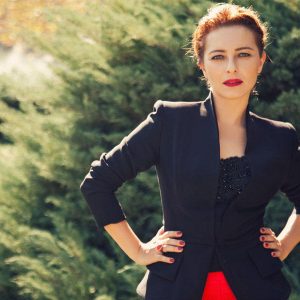 مشاهير تركيا يحتفلون بعيد ميلاد الممثلة إسراء إيرول