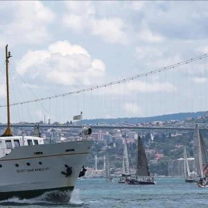 الإفطار على ضفاف البوسفور.. مزيج من الروحانيات والجمال