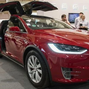 شركة “تيسلا” الأمريكية تعتزم دخول السوق التركية خلال 2018