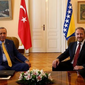 أردوغان يلتقي بيغوفيتش في العاصمة سراييفو