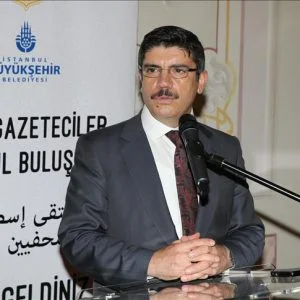 إسطنبول.. كبير مستشاري أردوغان يلتقي وفد إعلامي عربي