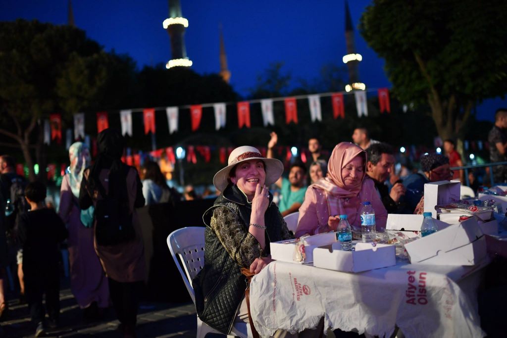 تعرّف على فعاليات رمضان في إسطنبول..من الإفطار حتى السحور 3