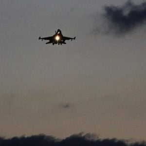 صحيفة: المقاتلات اليونانية تفاجئ طائرات تركيا فوق بحر إيجة