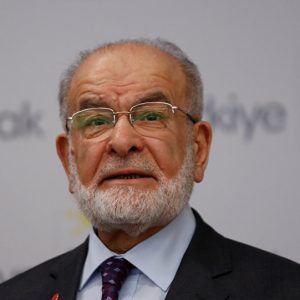 رئيس حزب السعادة التركي يعلن استعداده التنحي عن رئاسة الحزب