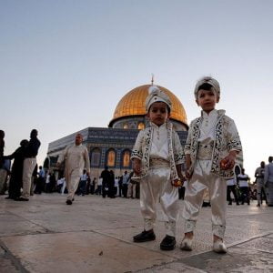 90 الفا أدّوا صلاة العيد في المسجد الاقصى.. صور 5