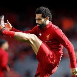 قرار مفاجئ.. محمد صلاح يحسم قراره بشأن ريال مدريد