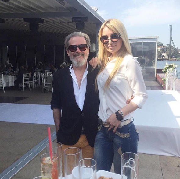 مقتل مطربة في هجوم مسلح على ملهى ليلى في مدينة بودروم التركية "فيديو" 1