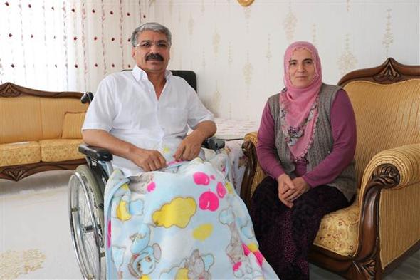 مرضى ومسنون يشاركون في الانتخابات التركية "صور" 9