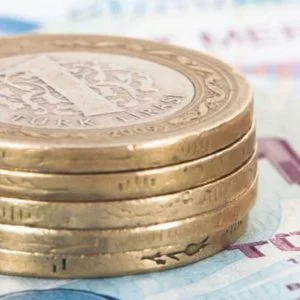 هذا هو سعر الليرة التركية بعد رفع البنك المركزي نسبة الفائدة