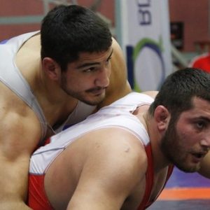 التركي عارف أوزن يحرز فضية بطولة أوروبا للمصارعة الحرة