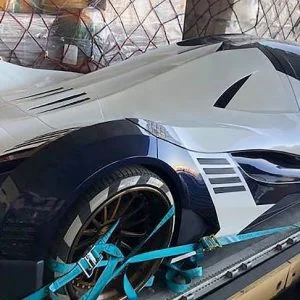 الخطوط التركية تنقل أسرع سيارة بالعالم من الامارات إلى كندا