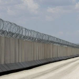 تركيا تنتهي من بناء الجدار الأمني على الحدود مع سوريا