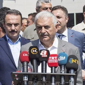 رئيس الوزراء التركي: تحرير الأتراك المختطفين بليبيا إثر عملية دقيقة وصعبة