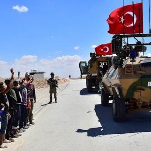 عشائر منبج ترحب بدخول الجيش التركي وتطالب بإخراج “ب ي د” الإرهابي
