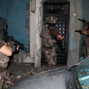 الأمن التركي يعتقل 12 مشتبها بانتمائه لـ “داعش” الإرهابي