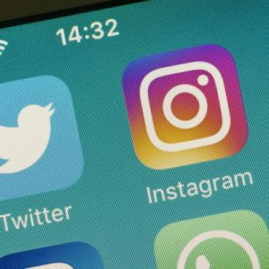 موقع إنستغرام يتيح لك إضافة موسيقى إلى قصصك.. إليك الطريقة