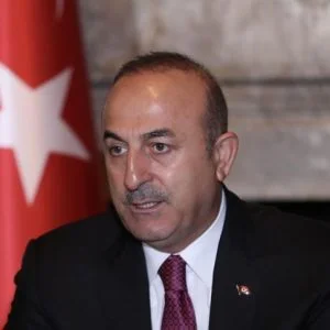 وزير الخارجية التركي يتلقى التهاني بفوز أردوغان في الانتخابات الرئاسية