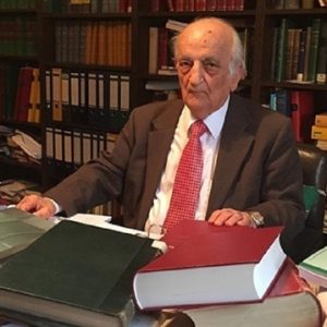 وفاة المؤرخ التركي الشهير “فؤاد سيزغين”
