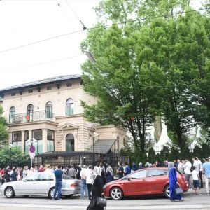 الأتراك في النمسا يواصلون التصويت بالانتخابات الرئاسية والبرلمانية