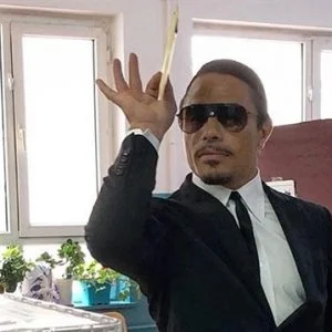 ” نصرت غوكشيه”.. نفس الحركة عند صندوق الاقتراع