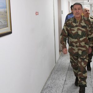 رئيس الأركان التركي على الحدود مع سوريا