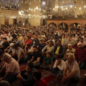 30 ألفا يحيون “ليلة القدر” في جامع “السليمية” بولاية “أدرنة” التركية