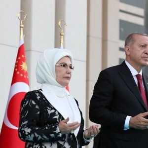أردوغان يكشف حل مشكلة انخفاض سعر صرف الليرة مقابل العملات الاجنبية