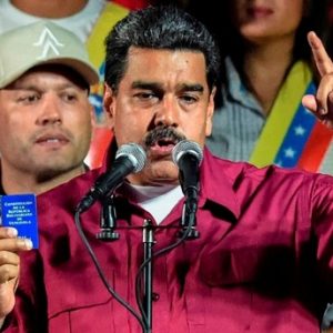 الرئيس الفنزويلي يدعو الجيش للتأهب لتصدي لمطامع ترامب في بلاده