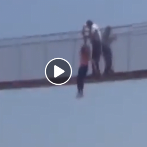 شاهد بالفيديو| الامن التركي ينقذ امرأة حاولت الانتحار بمدينة كهرمان مرعش