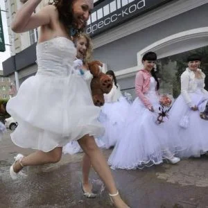 145 مليون دولار لـ”أغرب عرض زواج”