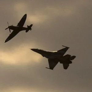 الدفاعات الجوية السورية تتصدى لهجوم إسرائيلي وتصيب إحدى طائراته