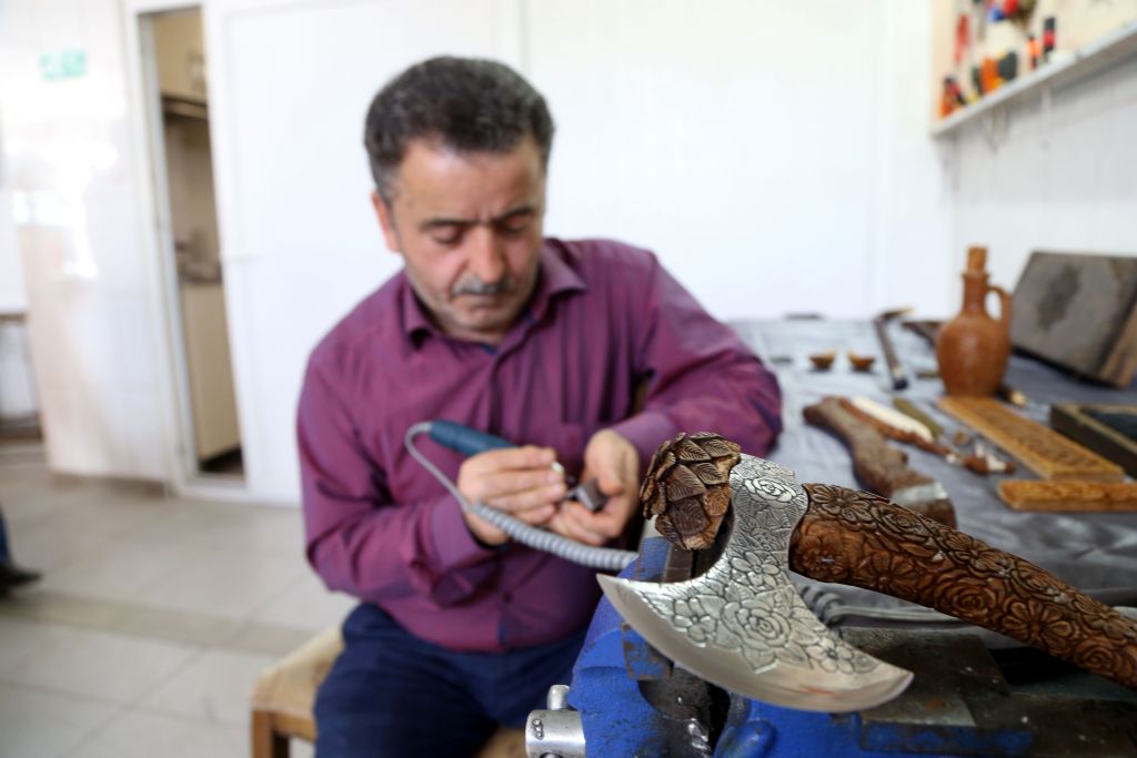 منذ بدء "ارطغرل" والطلبات في تزايد "صور" 2 منذ بدء "ارطغرل" والطلبات في تزايد "صور" 1