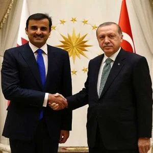 أمير قطر يهنئ أردوغان بـ “اليوم الوطني للديمقراطية”