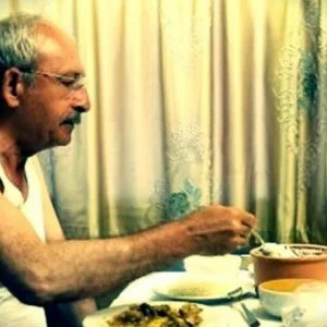 بعد تشهيره باردوغان.. كليجدار اوغلو يدفع الثمن