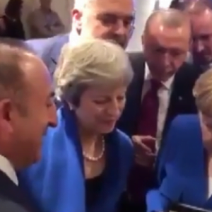 شاهد.. ميركل وأردوغان وتريزا ماي وهم يتابعون اللحظات الأخيرة لمباراة كرواتيا وإنكلترا