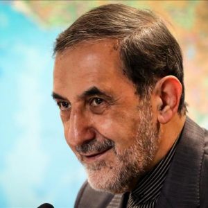 مستشار خامنئي: إيران مستعدة لسحب قواتها من سوريا والعراق