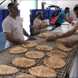 تركيا توزع 150 مليون رغيف خبز في سوريا