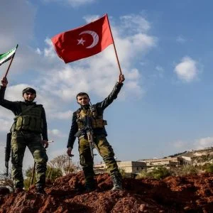 تركيا تعوّض ذوي شهداء “غصن الزيتون” و”درع الفرات”