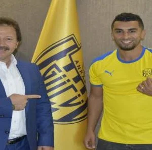 المغربي يونس مختار ينتقل للدوري التركي