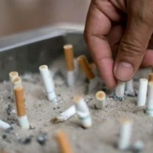 كم الوقت الذي يستغرقه النيكوتين في الجسم بعد التدخين؟