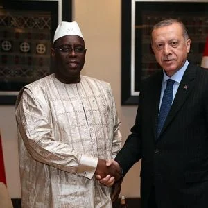 أردوغان يلتقي نظيره السنغالي في جنوب إفريقيا