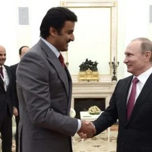 أمير قطر يتسلم راية استضافة بطولة كأس العالم من بوتين غدا