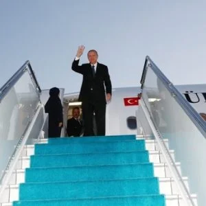 أردوغان سيشارك بقمة “بريكس” بجنوب إفريقيا ويلتقي بوتين علي هامشها