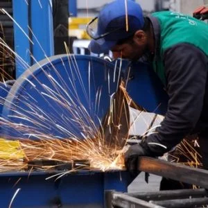 انخفاض مؤشر قطاع التصنيع التركي إلي دون الـ 50 نقطة في يونيو الماضي