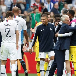 فرنسا إلي دور نصف النهائي بمونديال روسيا