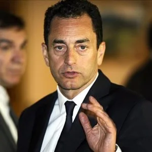 فرنسا تنفي هذه الإشاعة عن قطر