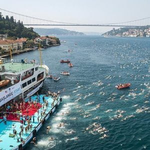 مضيق البوسفور باسطنبول يستضيف “بطولة سامسونغ عبر القارات”