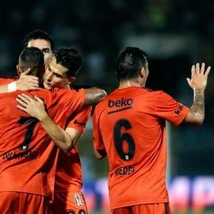 بشيكطاش يتعادل مع بارتيزان بلجراد الصربي في “يوروبا ليغ”