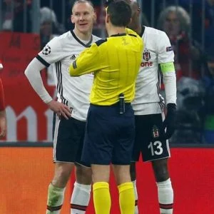 آرسنال الإنجليزي يرفع عرضه لضم مدافع بيشكتاش