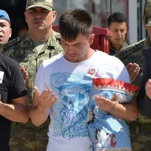 عبد الله غُل وبهجة لي يعلقان علي حادثة قتل “بي كا كا” الإرهابية لإمرأة تركية ورضيعها